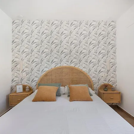 Dolce Con Piscina Comunitaria En *