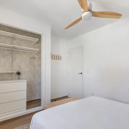Dolce Con Piscina Comunitaria En * Торевьиа